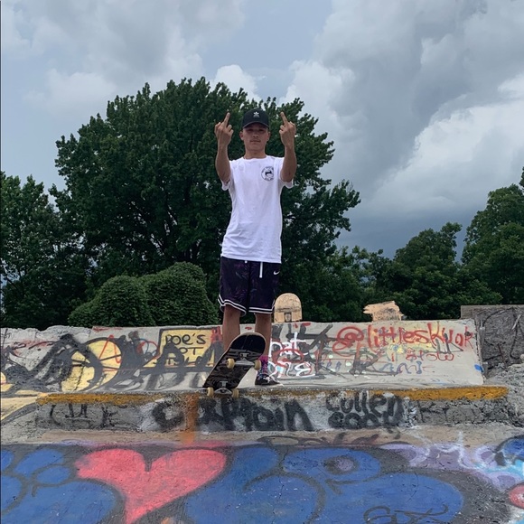 Meet your Posher, Julian - Picture 1 of 1